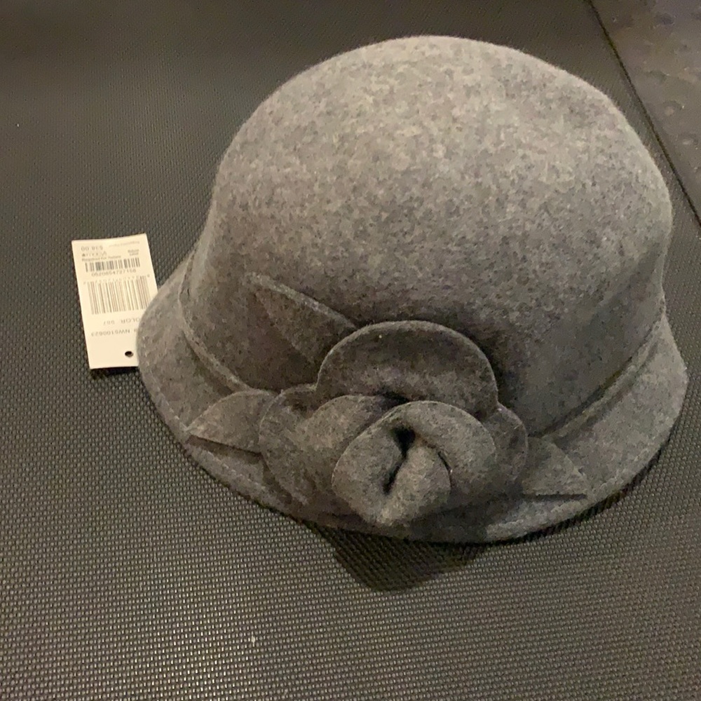 Nine West hat